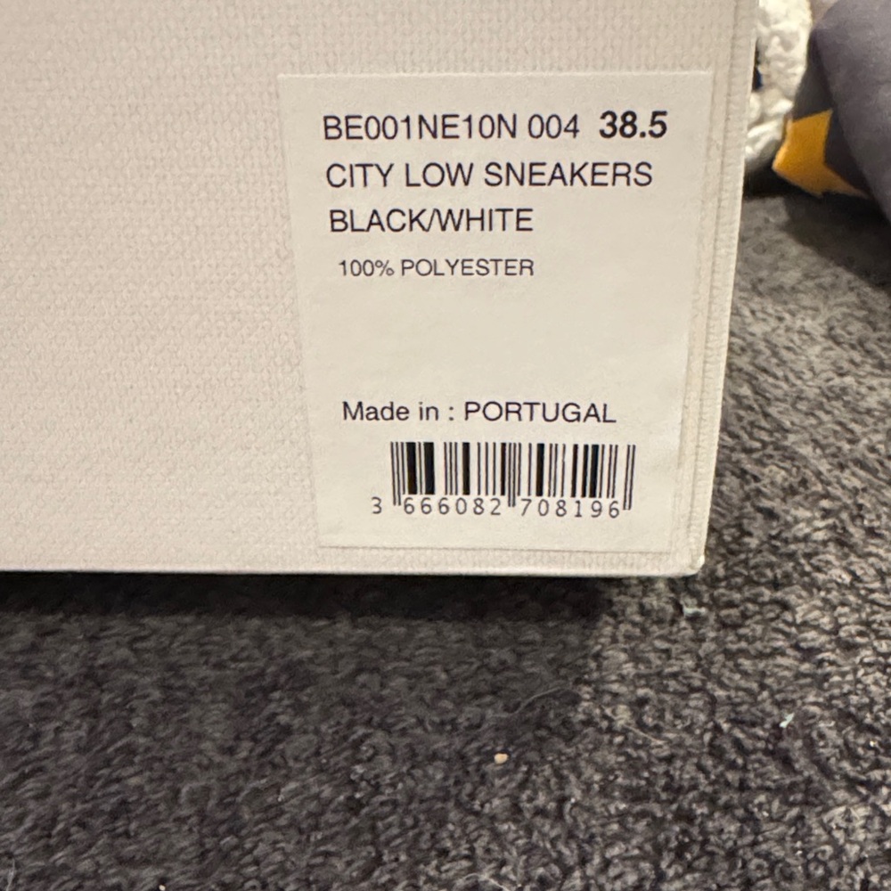 Women’s Givenchy City Low White & Gray Patterned Low-Top Lace-Up Sneakers - Picture 5 of 5